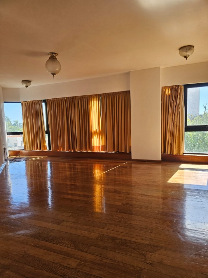 CERVANTES Y SGO. DEL ESTERO. ALQUILER EXCELENTE DEPARTAMENTO 2 DORMITORIOS CON COCHERA. 